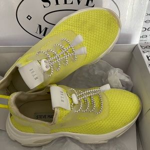 Steve Madden Sneakers